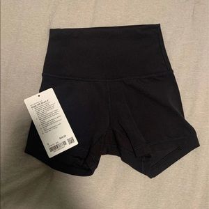 Lululemon Align shorts 4 inches (size 2)